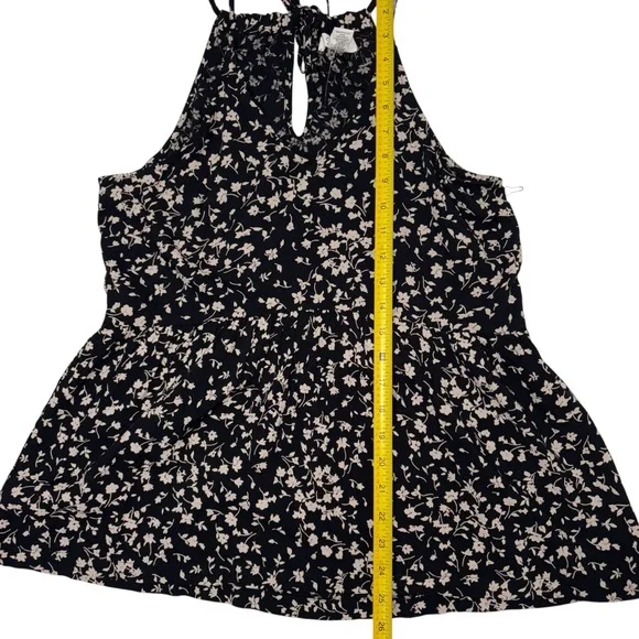 NWOT Japna Floral Black and White Women's Top sz Medium - Picture 3 of 5